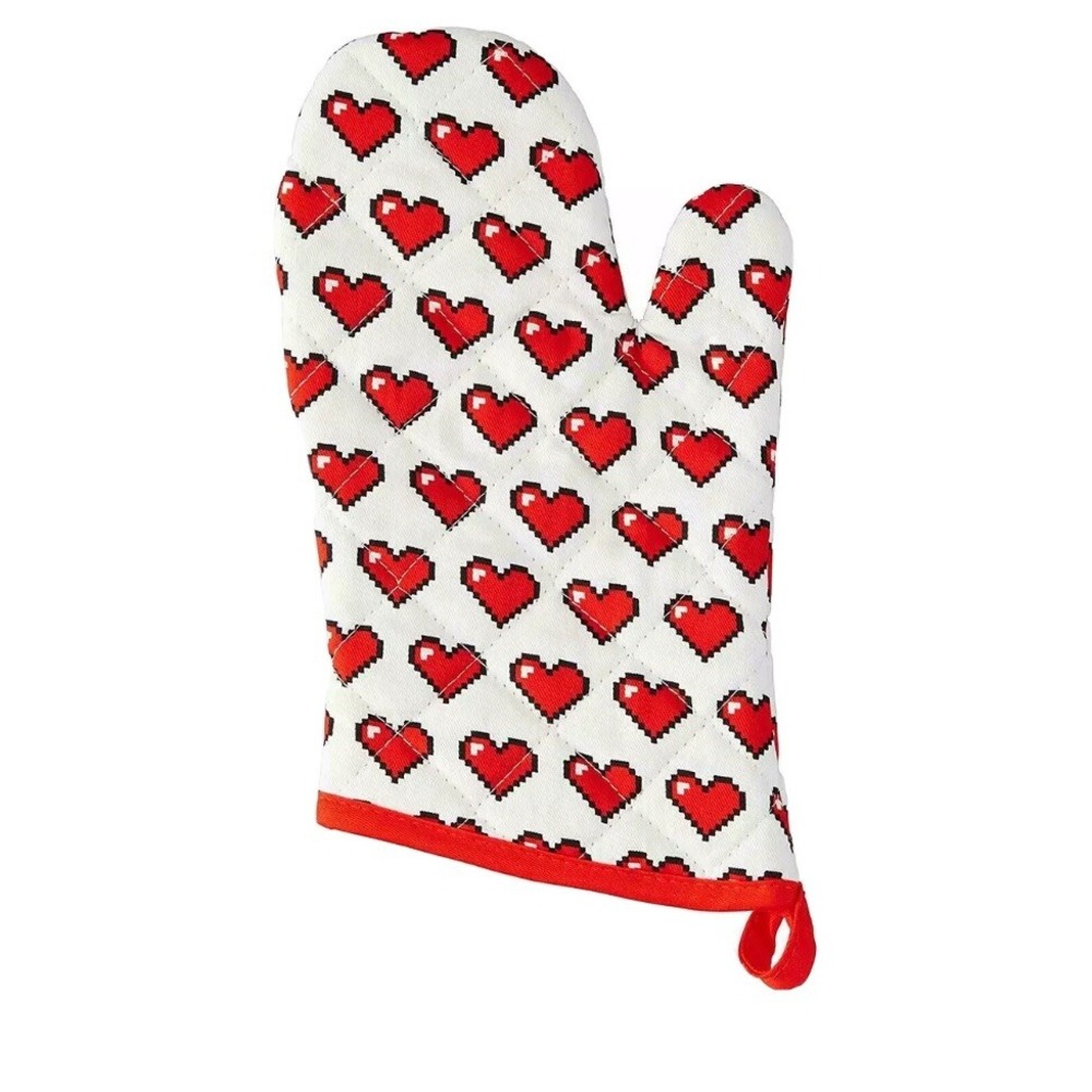 Wilton RO Oven Mitt-Hearts